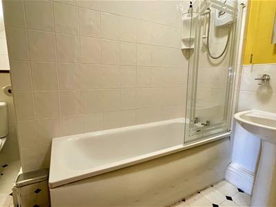 EN-SUITE 7